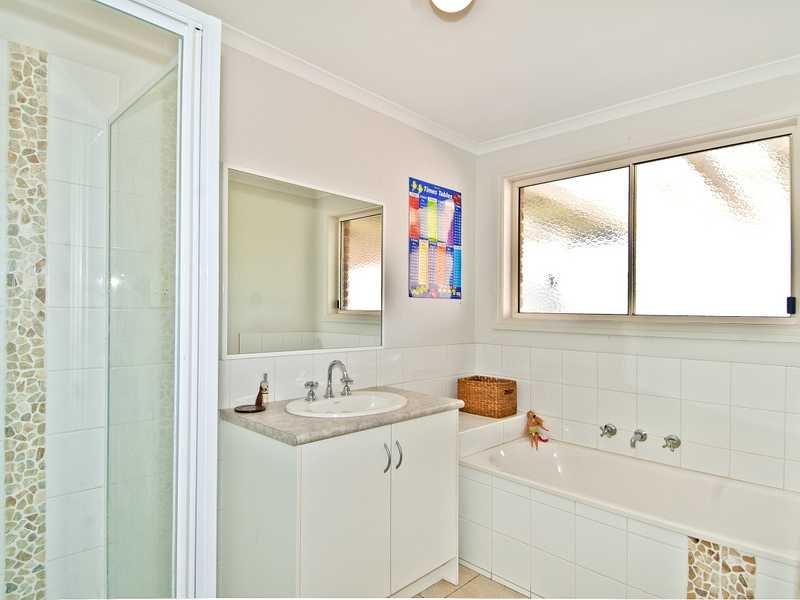 1-2 Hoop Court, Waurn Ponds image 6