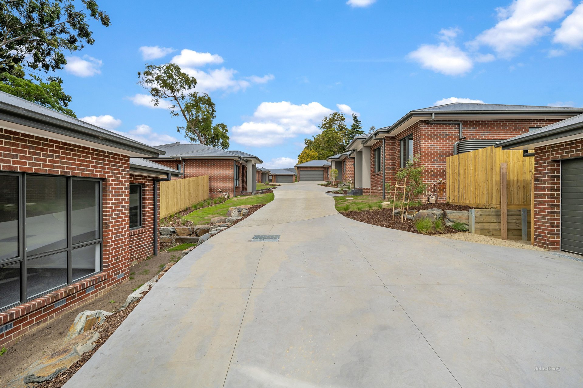 1 & 2 Joseph Close, Yarra Junction image 12