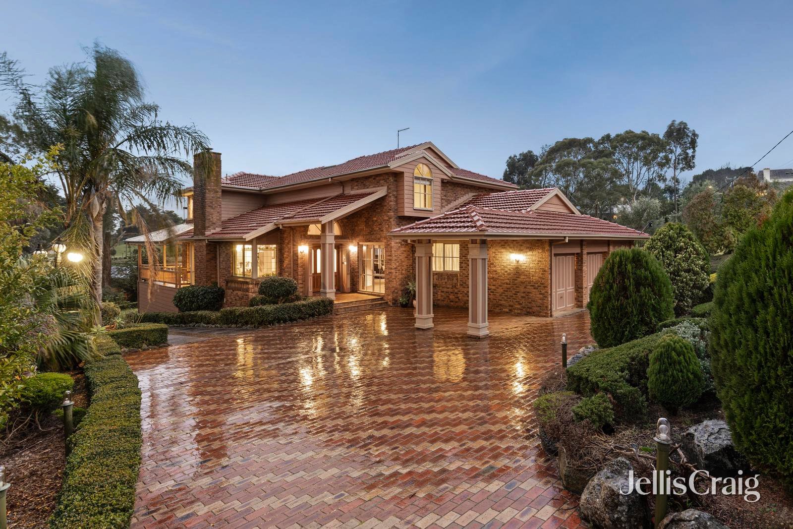 1-2 Read Street, Templestowe image 1