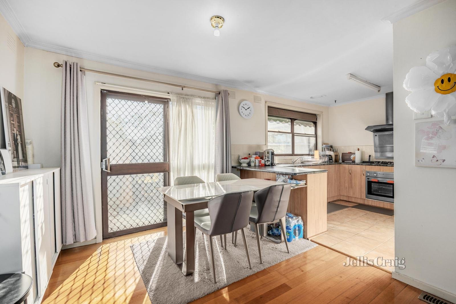 1 & 2/1 Como Court, Mount Waverley image 9