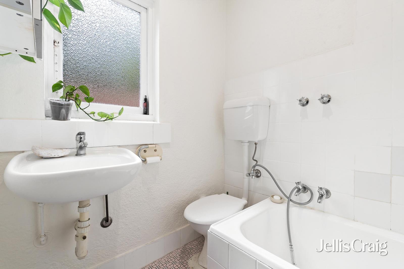 1 & 2/1A Kingsley Street, Elwood image 15