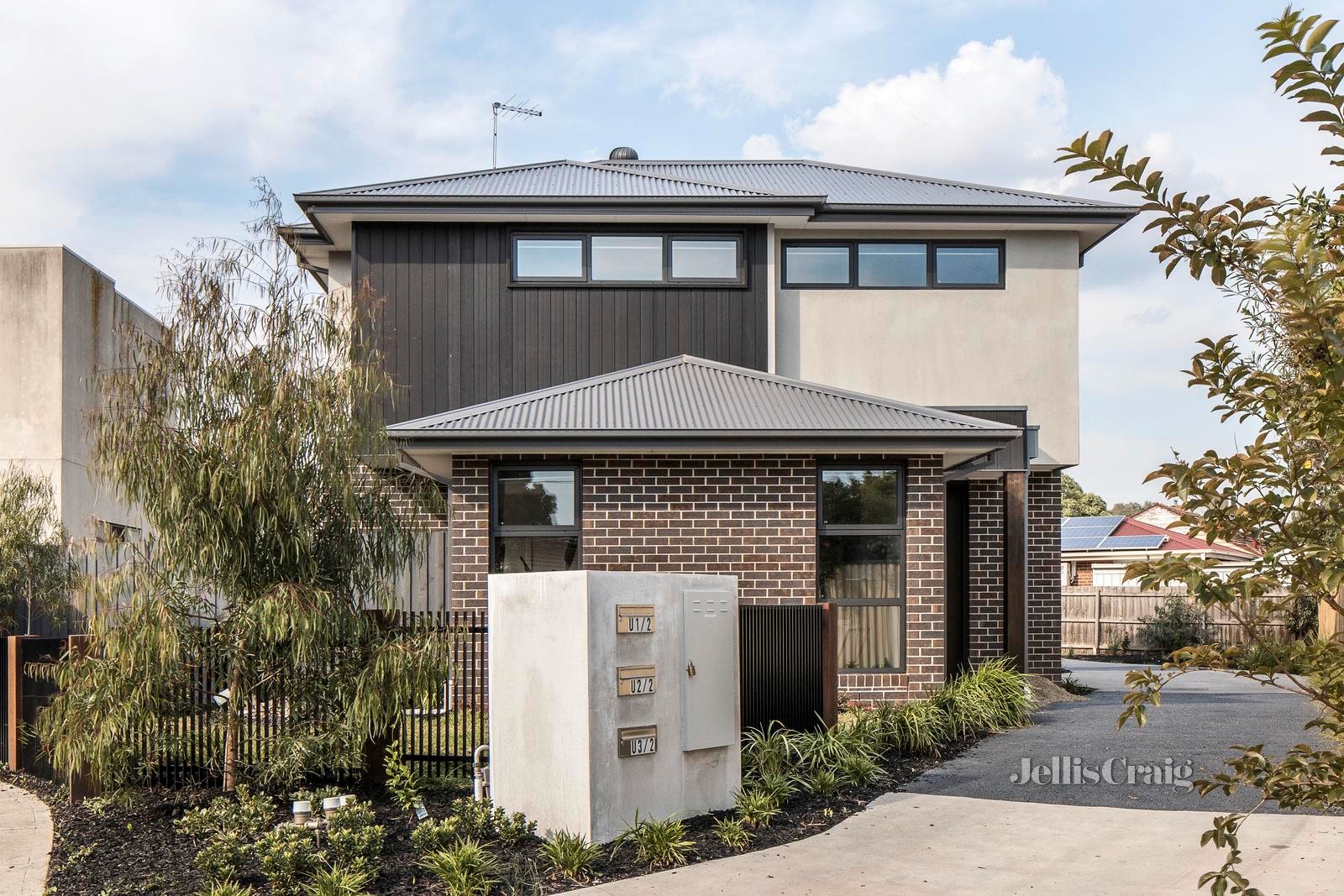 1 & 2/2 Maple Court, Heidelberg West
- Print Image 1