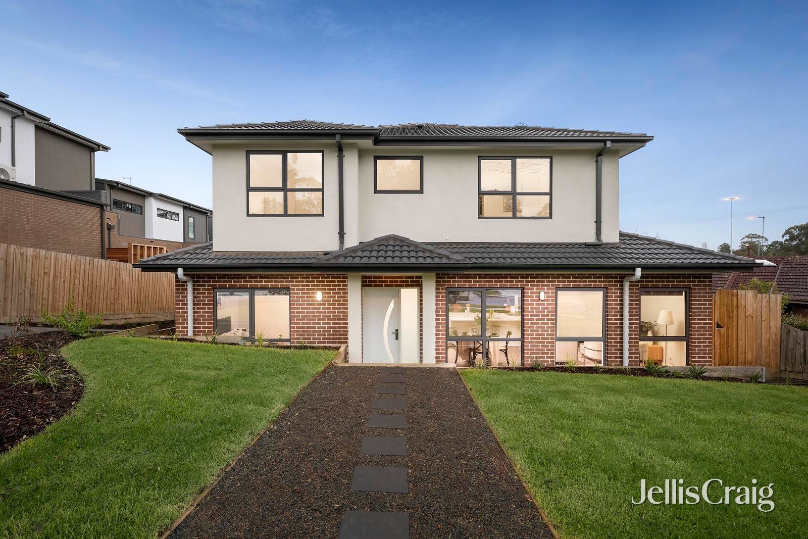 1-2/28 Highland Crescent, Mooroolbark image 1