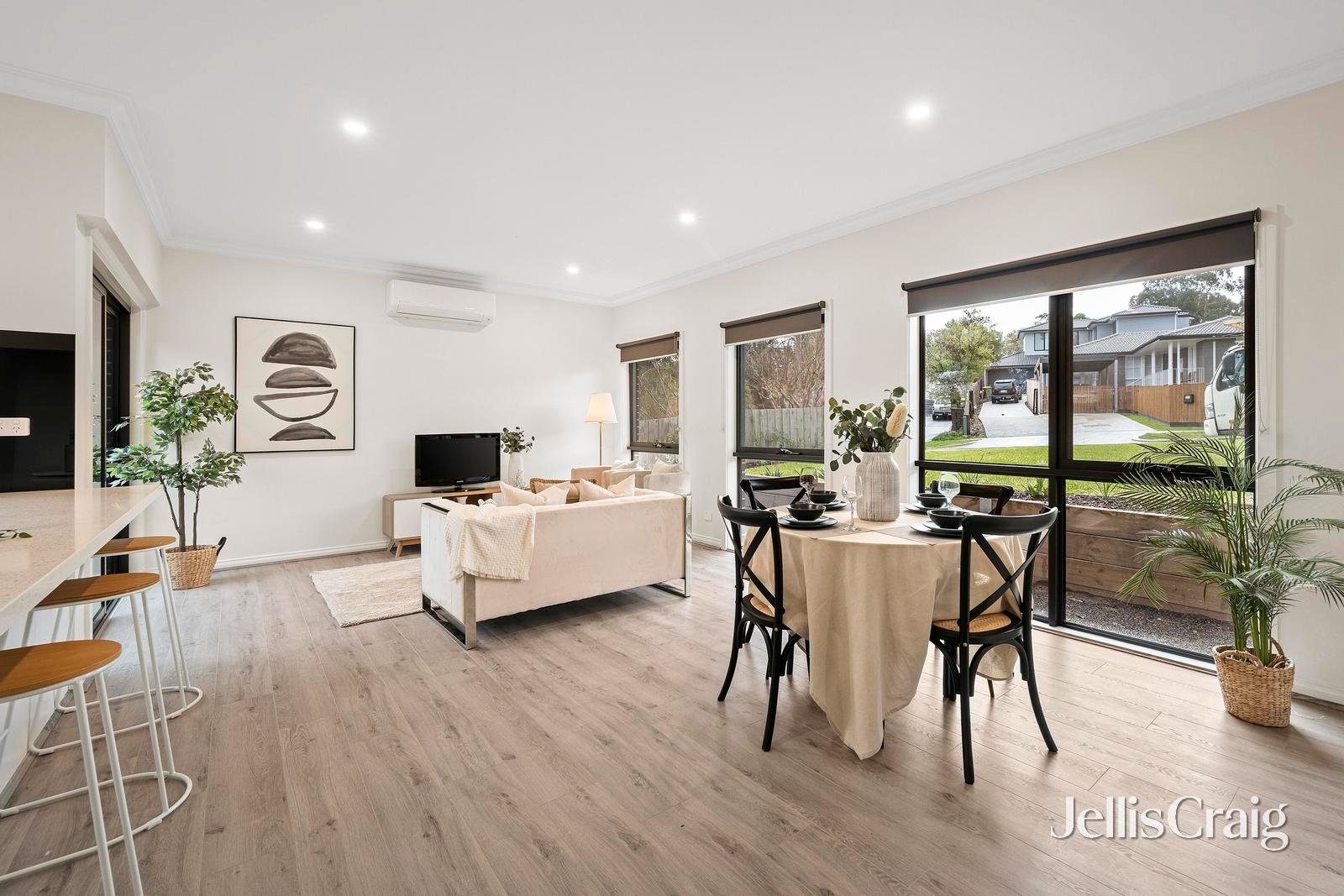 1-2/28 Highland Crescent, Mooroolbark image 4