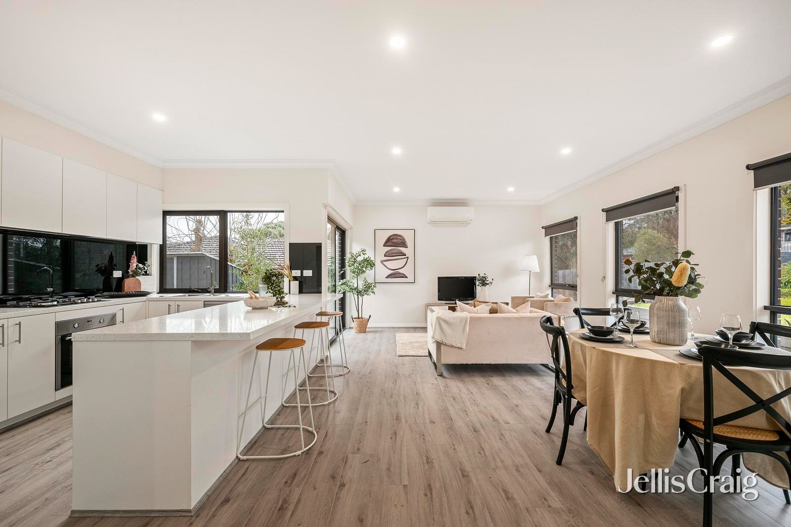 1-2/28 Highland Crescent, Mooroolbark image 8