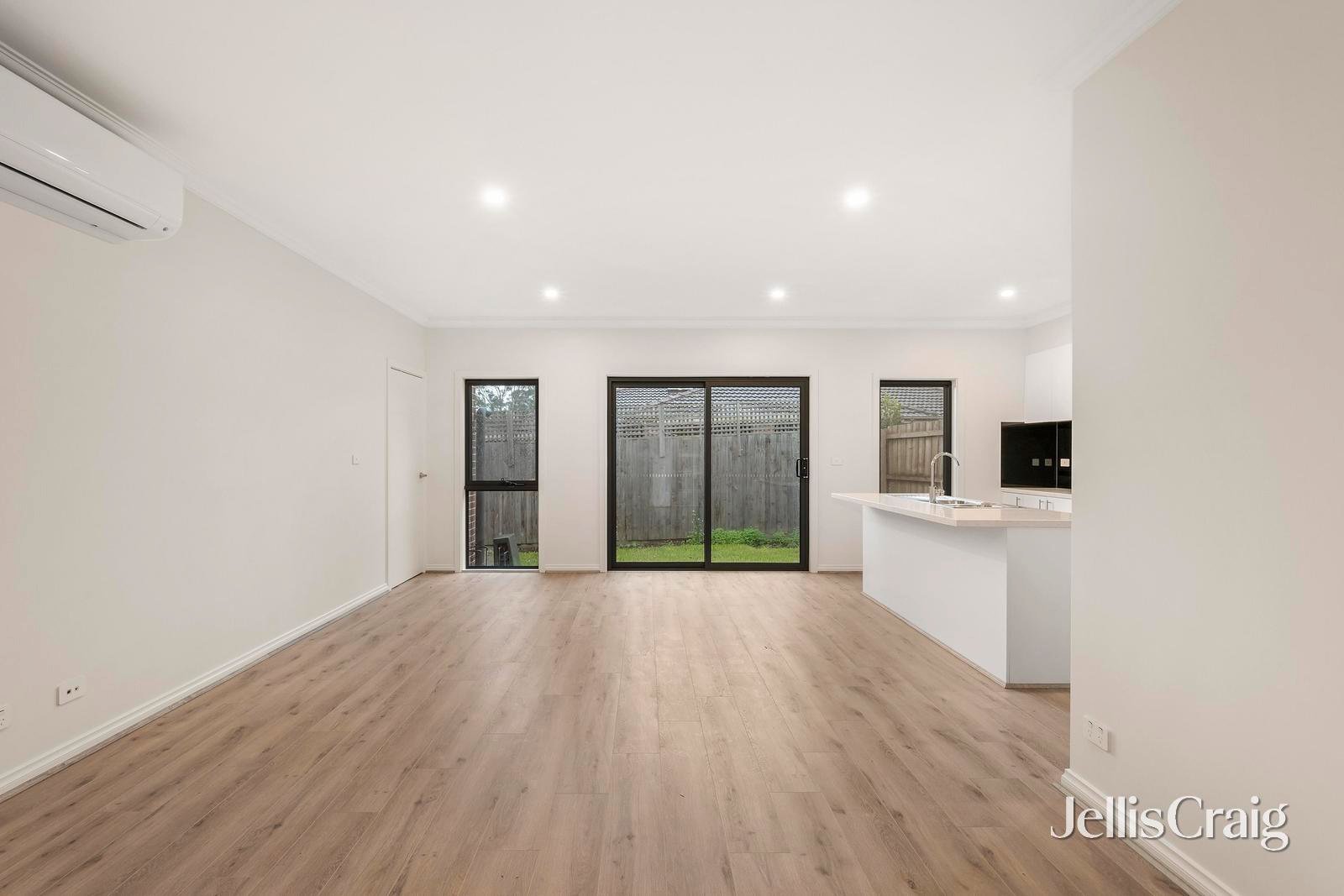 1-2/28 Highland Crescent, Mooroolbark image 19
