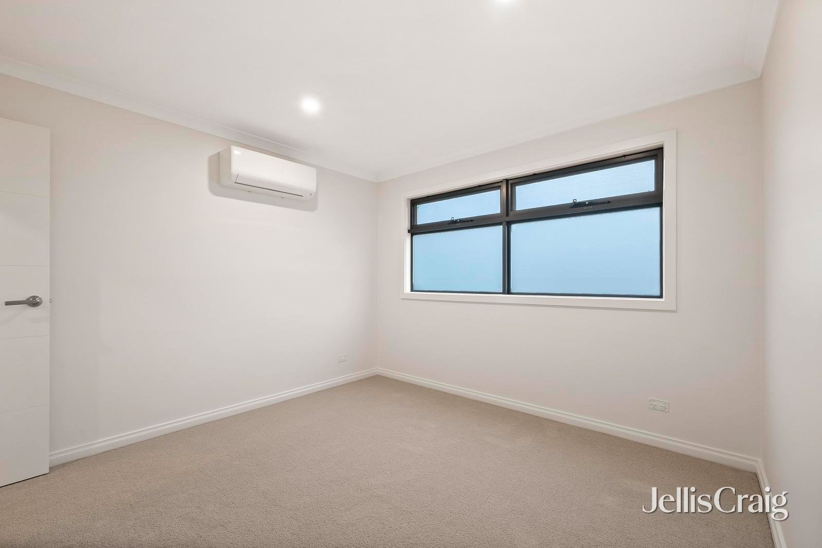 1-2/28 Highland Crescent, Mooroolbark image 24