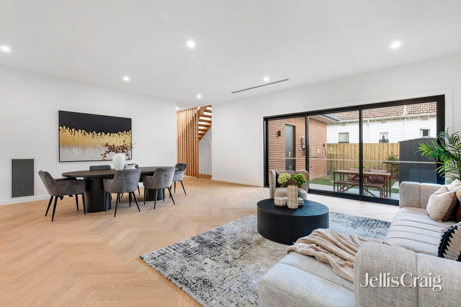 1 & 2/32 Victoria Street, Box&nbsp;Hill image 2