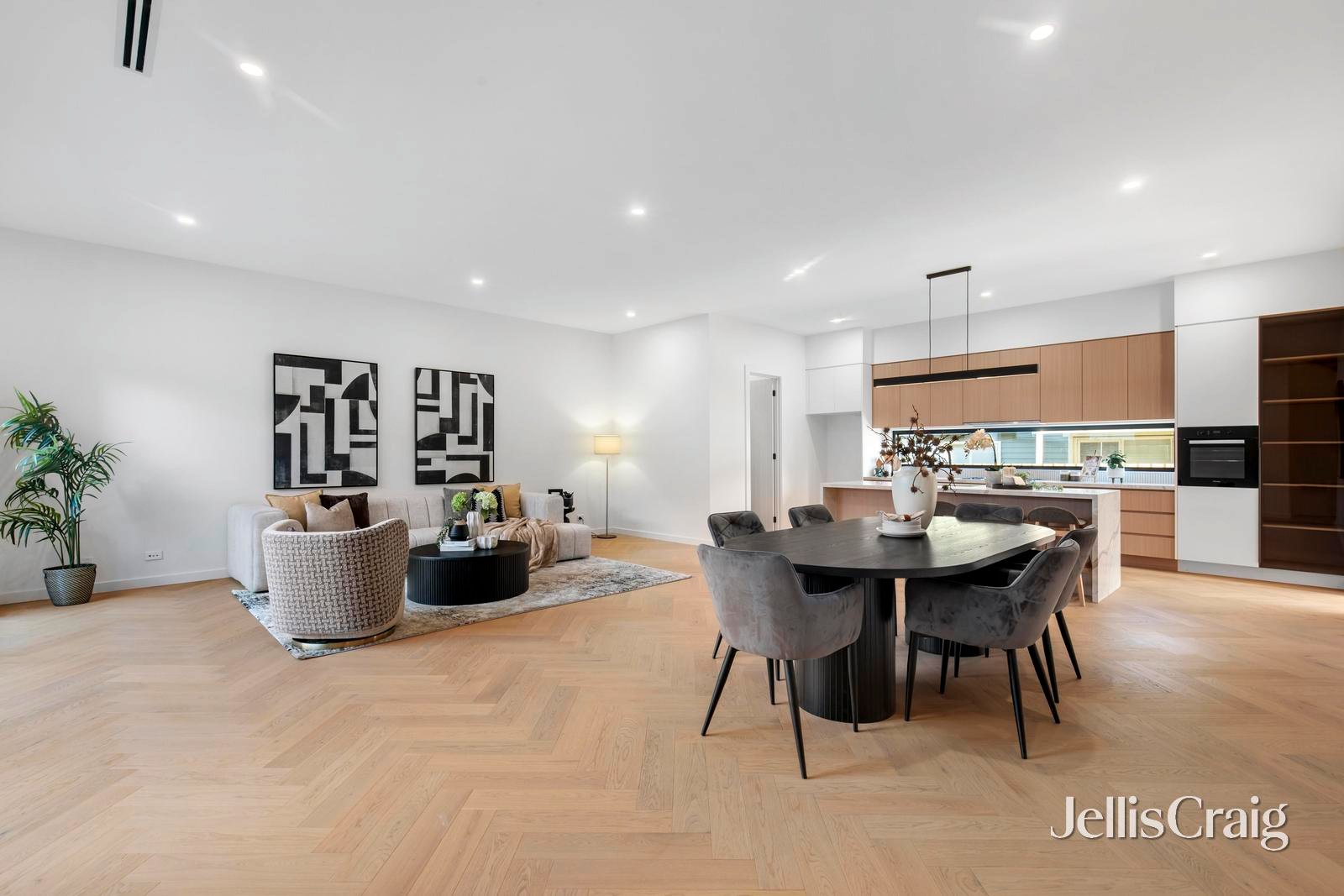 1 & 2/32 Victoria Street, Box&nbsp;Hill image 4