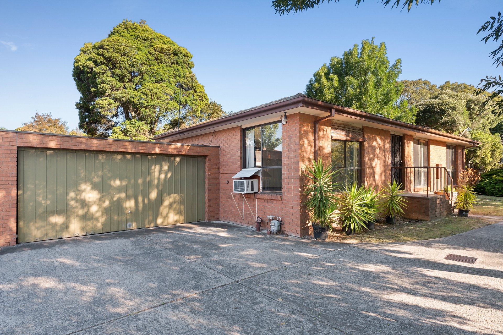 1 & 2/37 Cameron Road, Croydon image 1