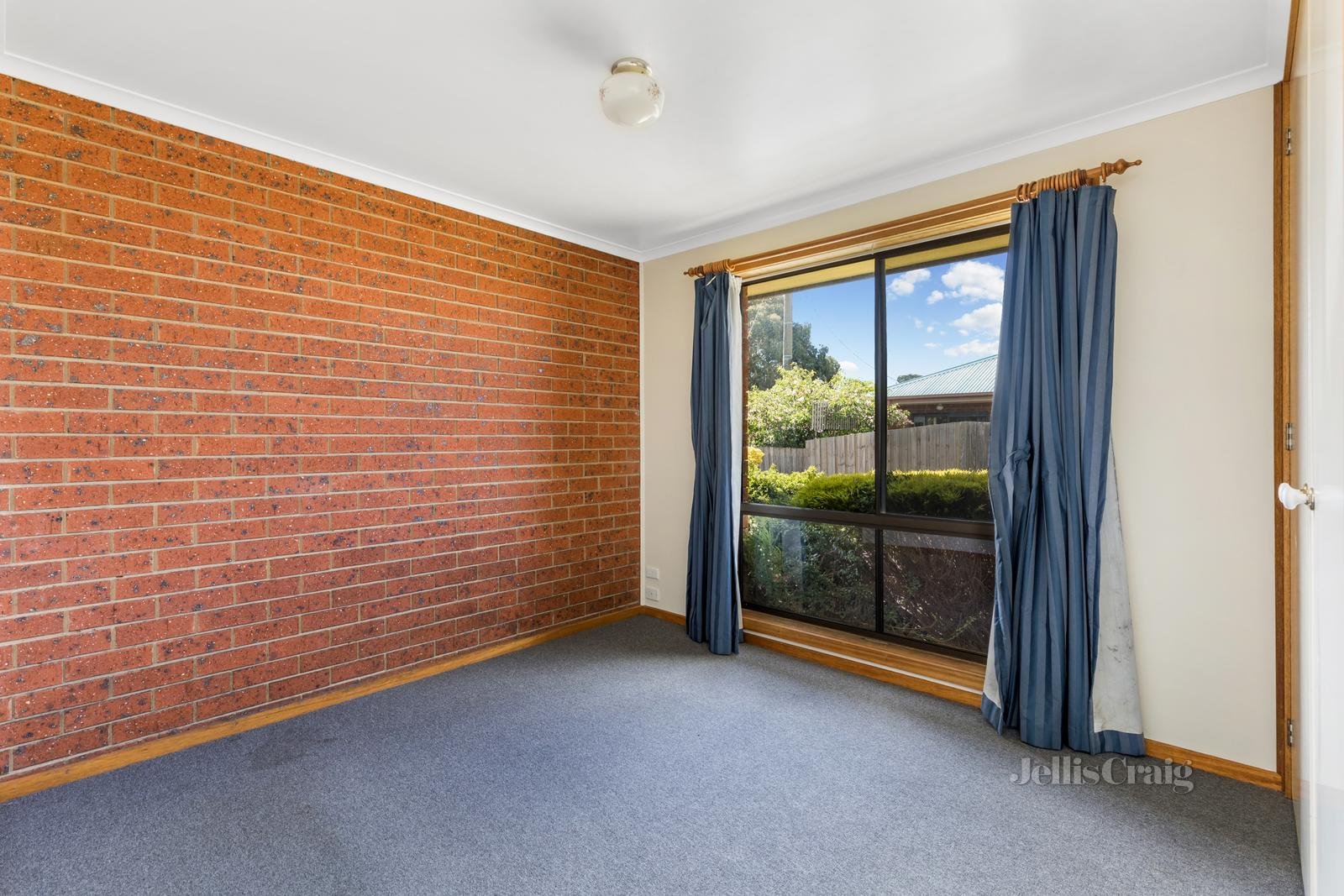 1 & 2/39 Caroline Chisholm Drive, Kyneton image 7