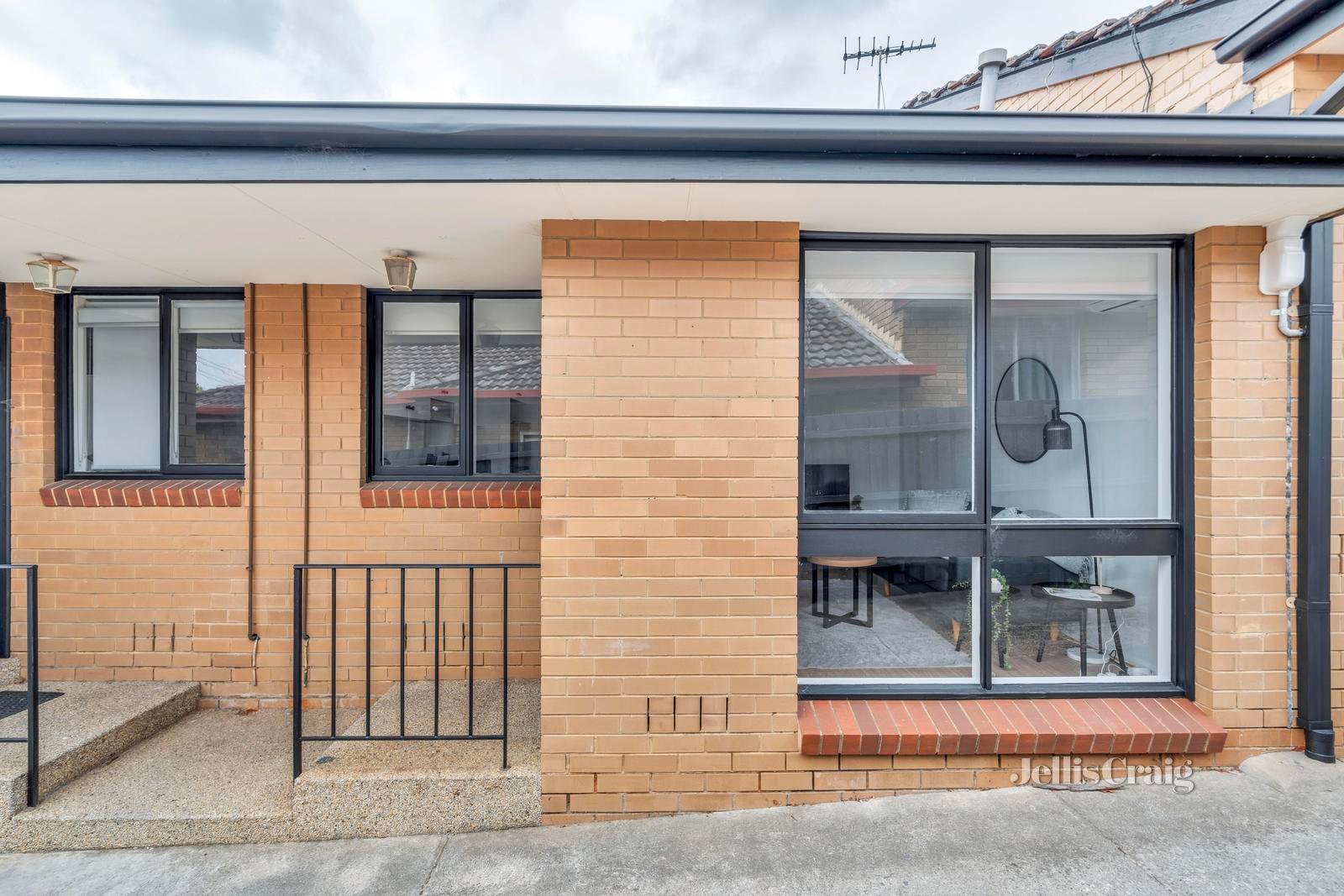 1-2/6 Dalgety Street, Brunswick West image 3