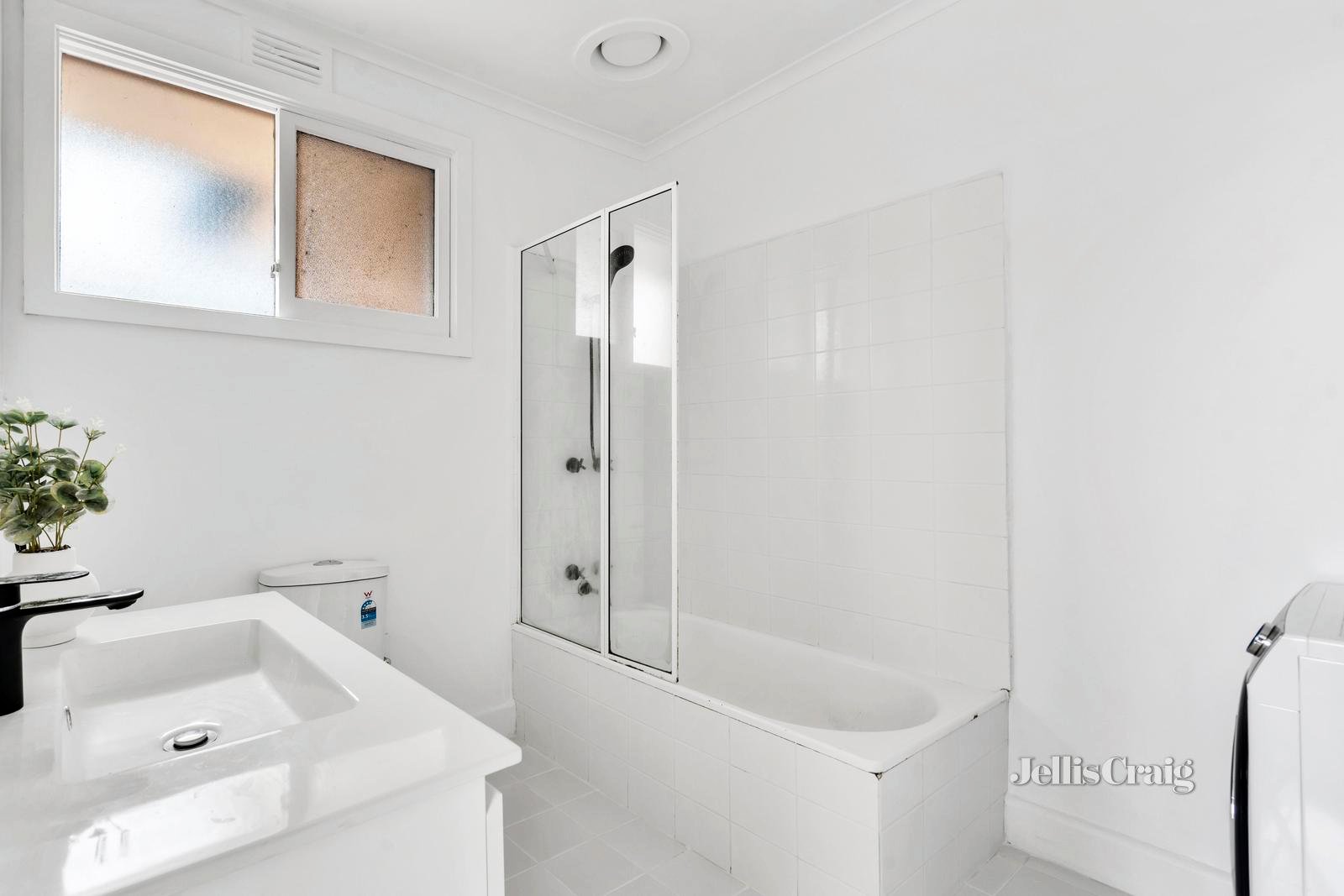 1-2/6 Dalgety Street, Brunswick West image 11