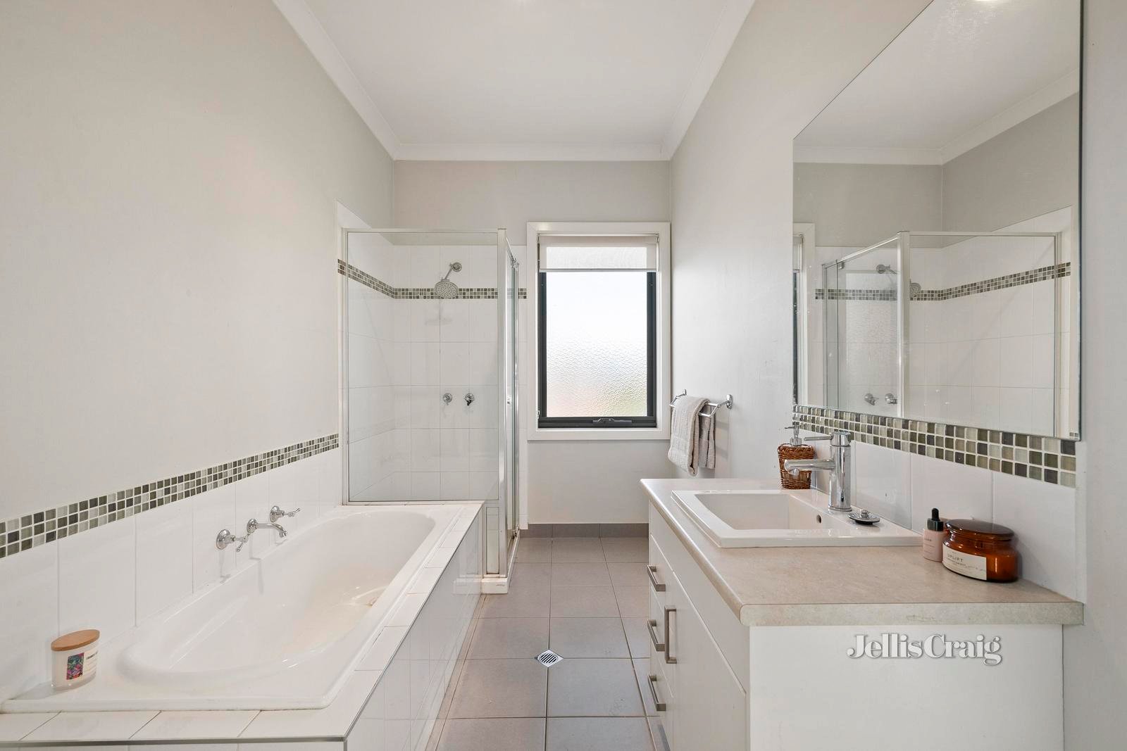 1 & 2/63 Victoria Road, Chirnside Park image 8