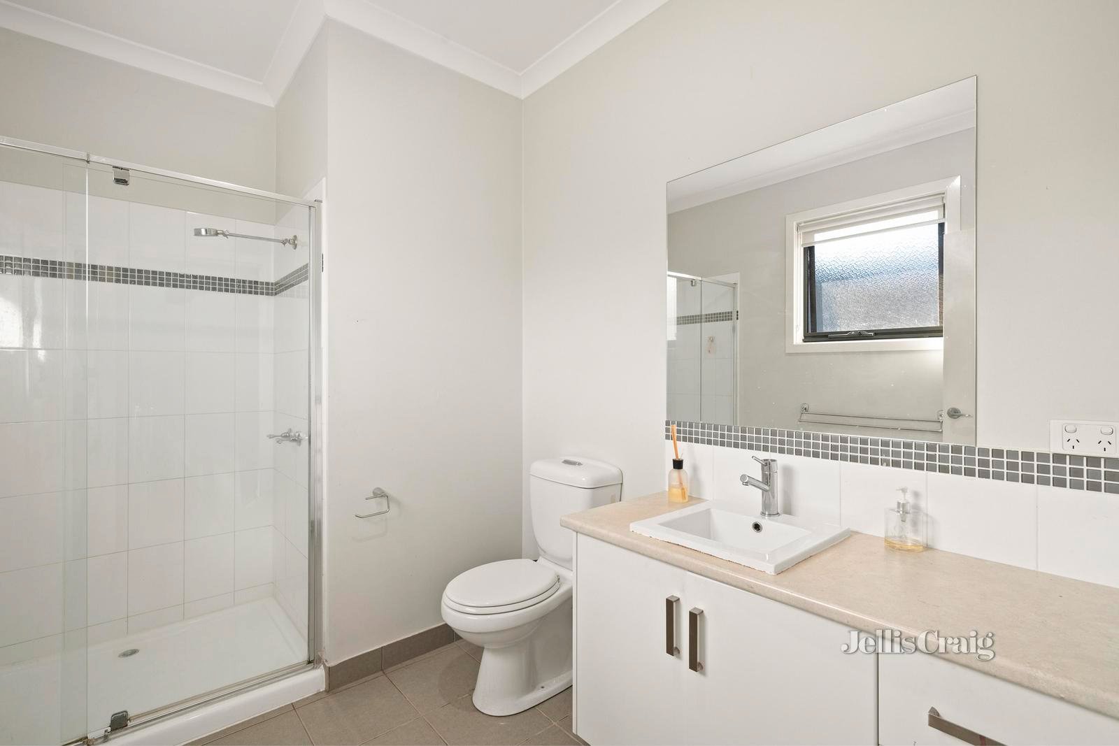 1 & 2/63 Victoria Road, Chirnside Park image 17