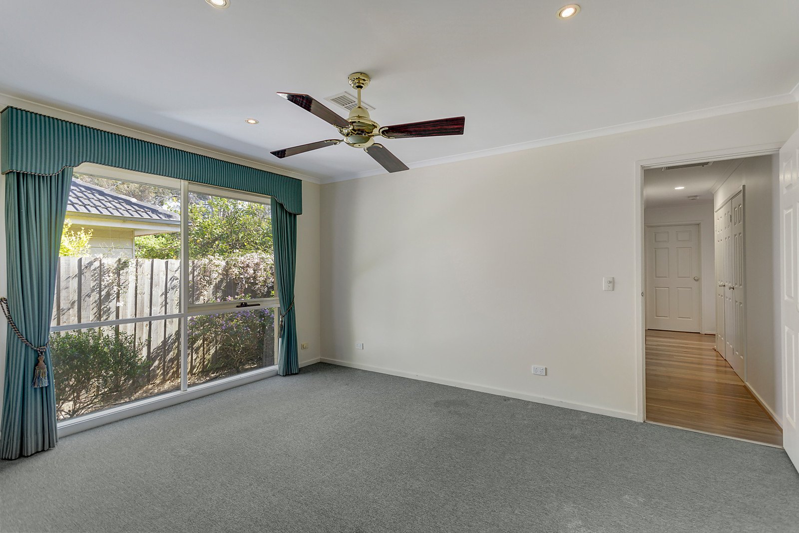 1 & 2/74 Cypress Avenue, Glen Waverley image 6