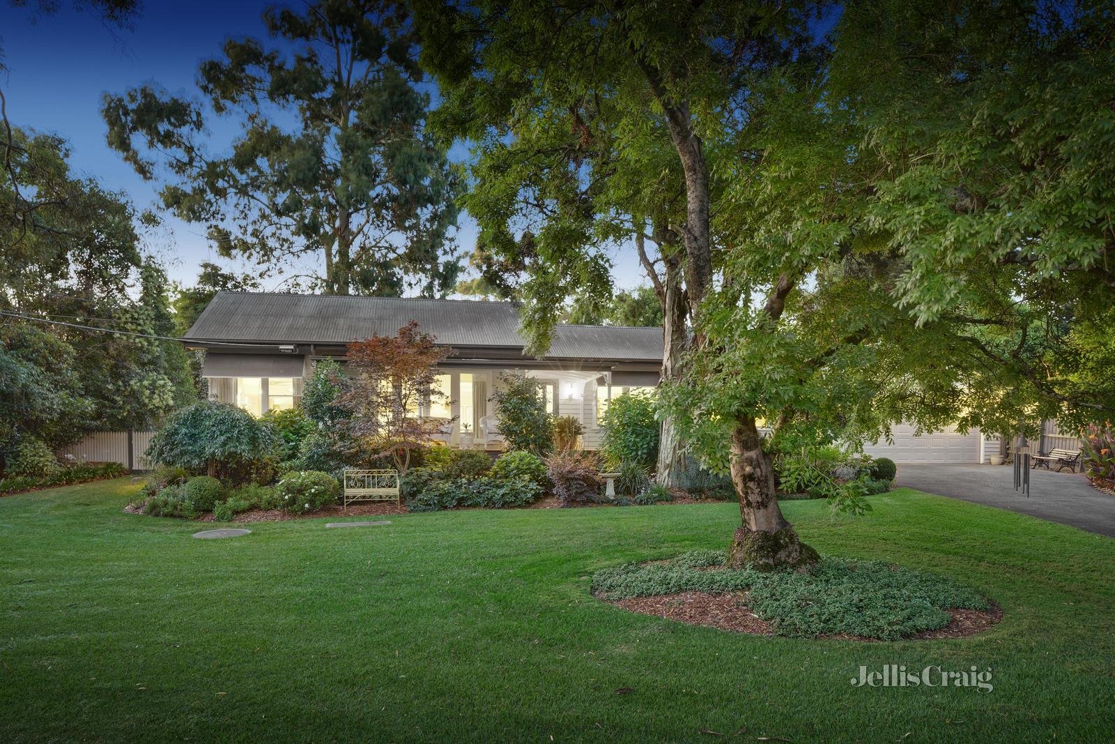 1-3 Daintree Avenue, Park Orchards image 3