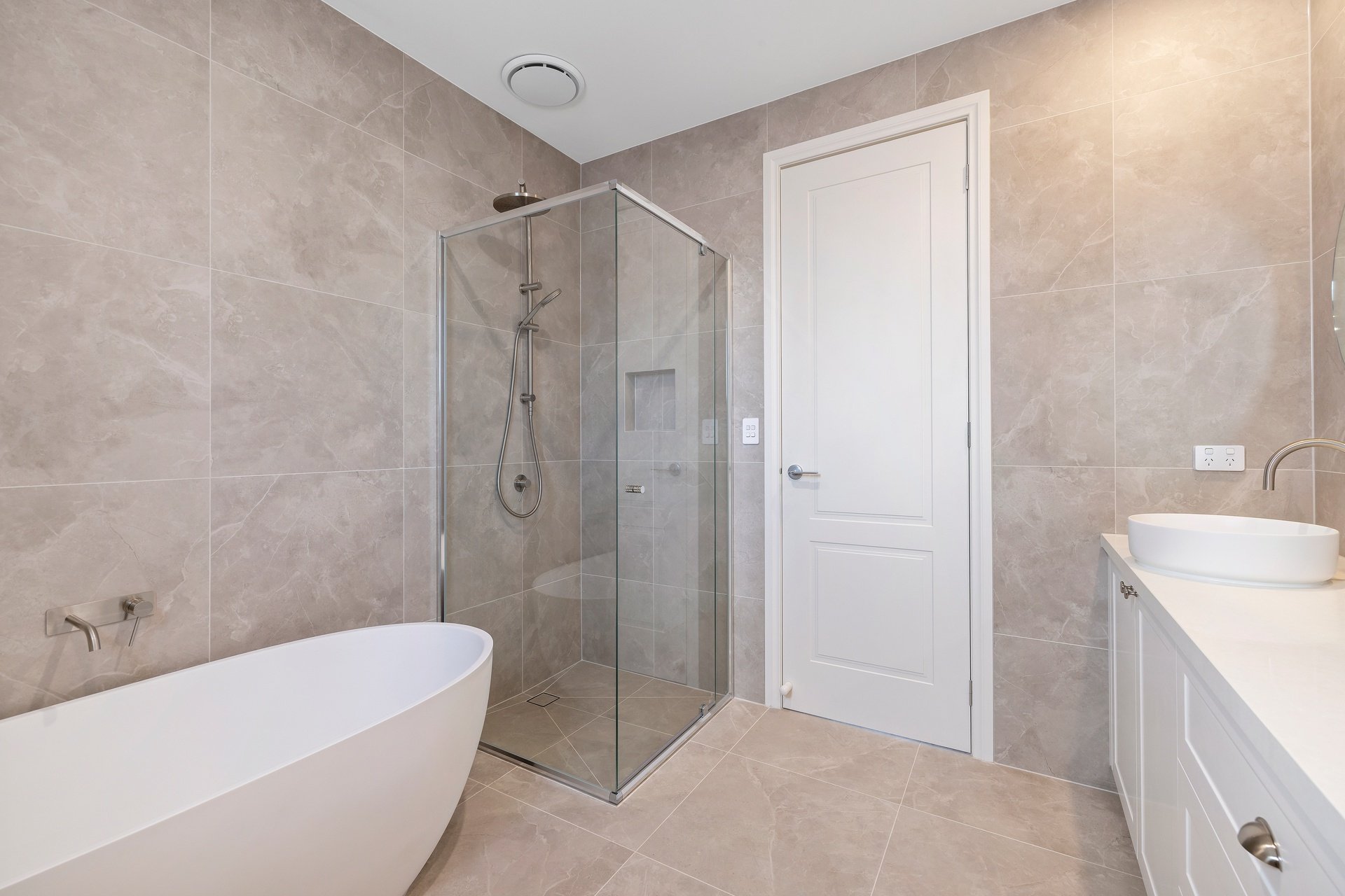 1 & 3/50 Glenburnie Road, Mitcham image 7