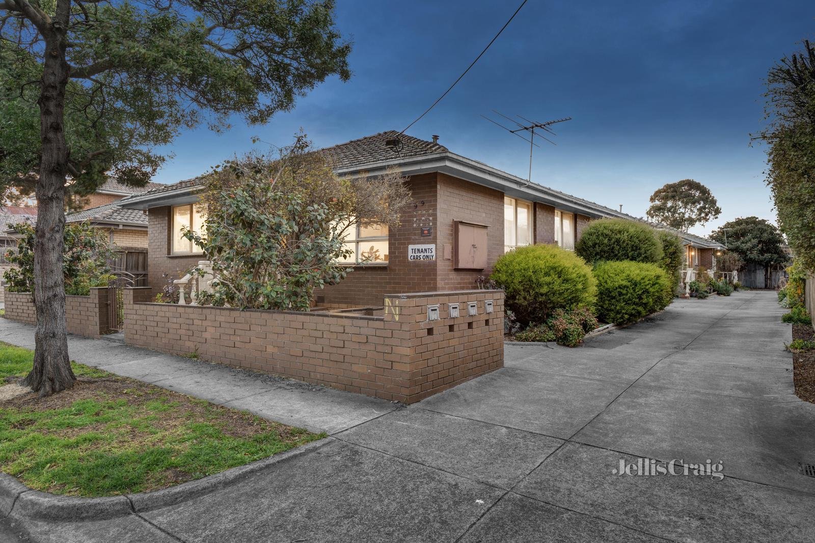 1-4/99 Donald Street, Brunswick image 2