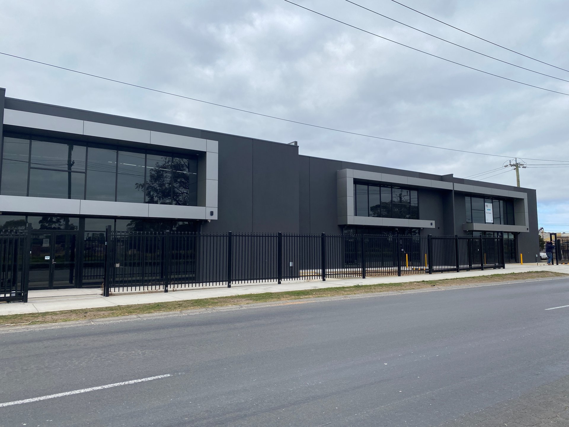1-5/2 Greta Street, North Shore image 6