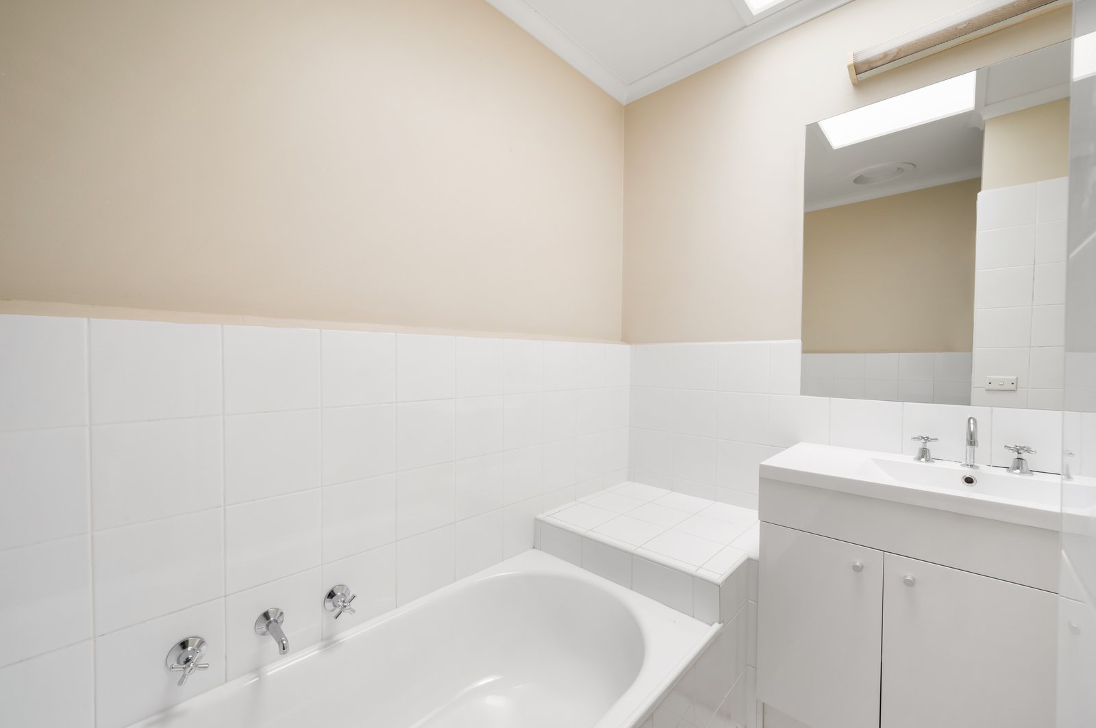 Property Gallery Thumbnail 12