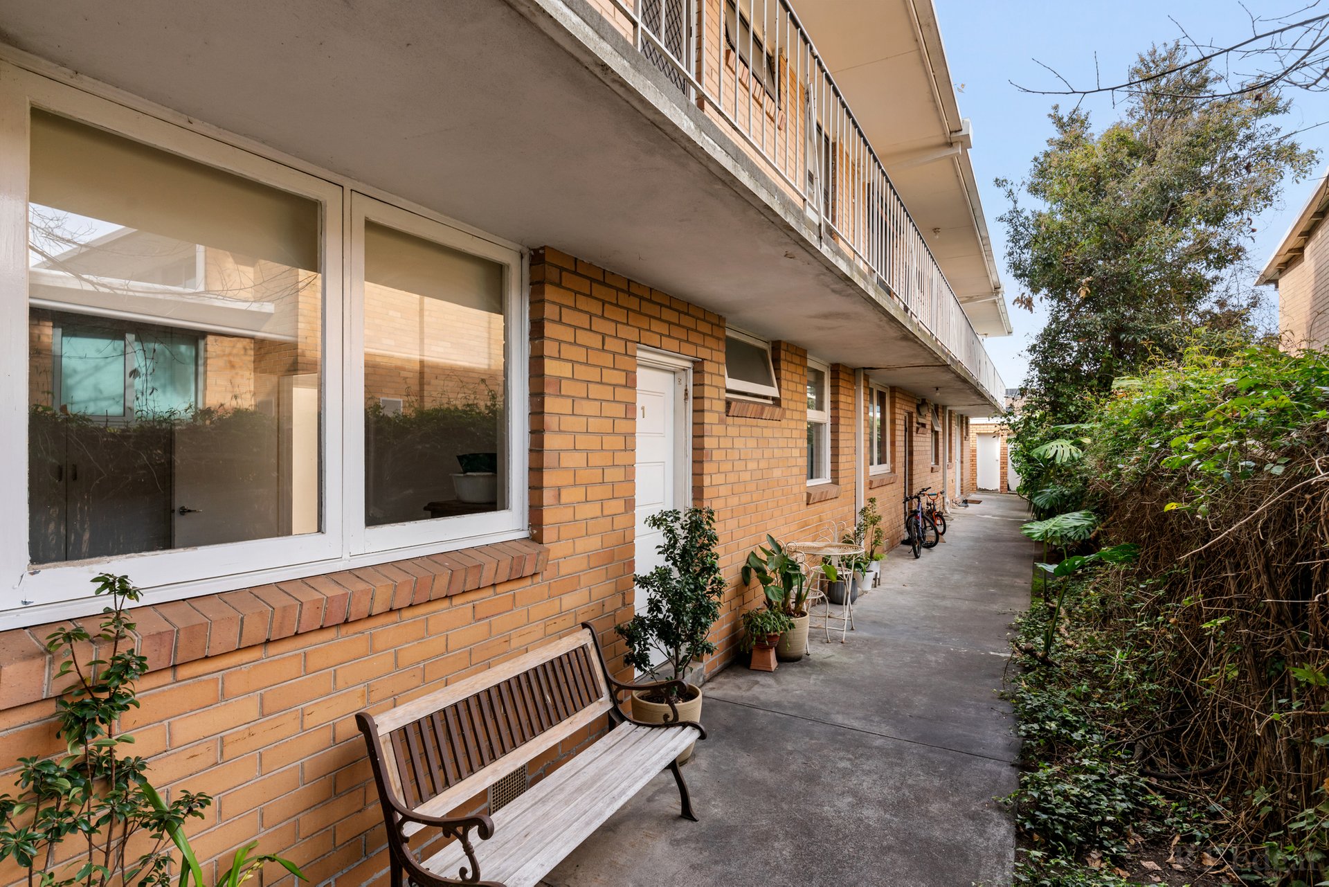 Property Gallery Thumbnail 8