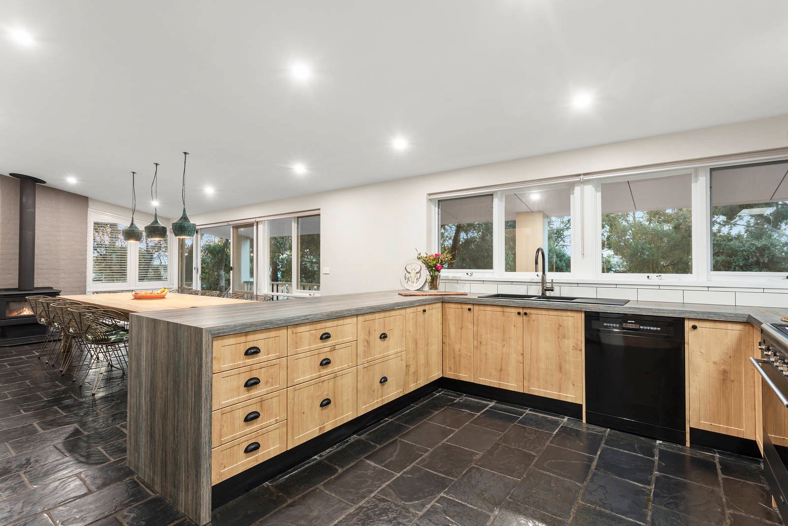 Property Gallery Thumbnail 4