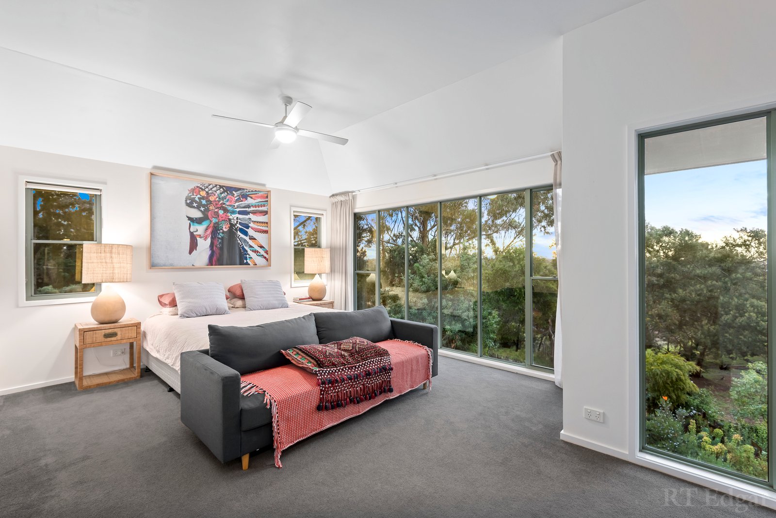 Property Gallery Thumbnail 12