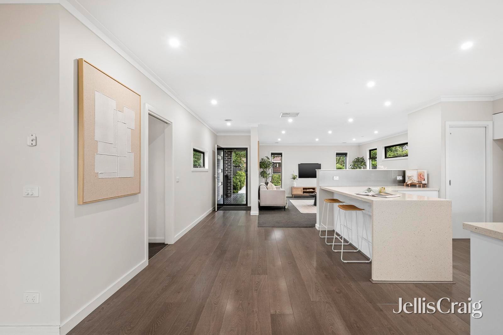 1 Acorn Grove, Mooroolbark image 4