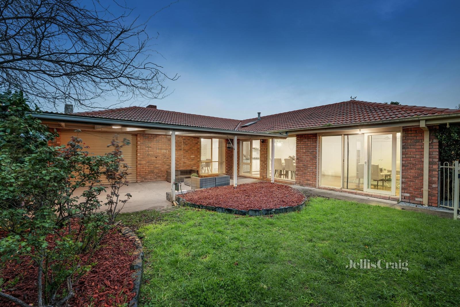 1 Adele Close, Narre Warren image 12