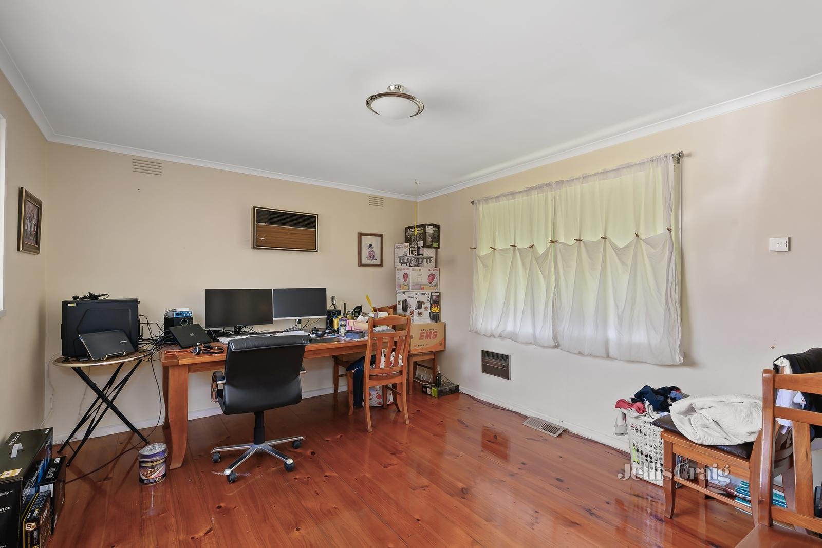 1 Agnes Court, Glen Waverley image 8