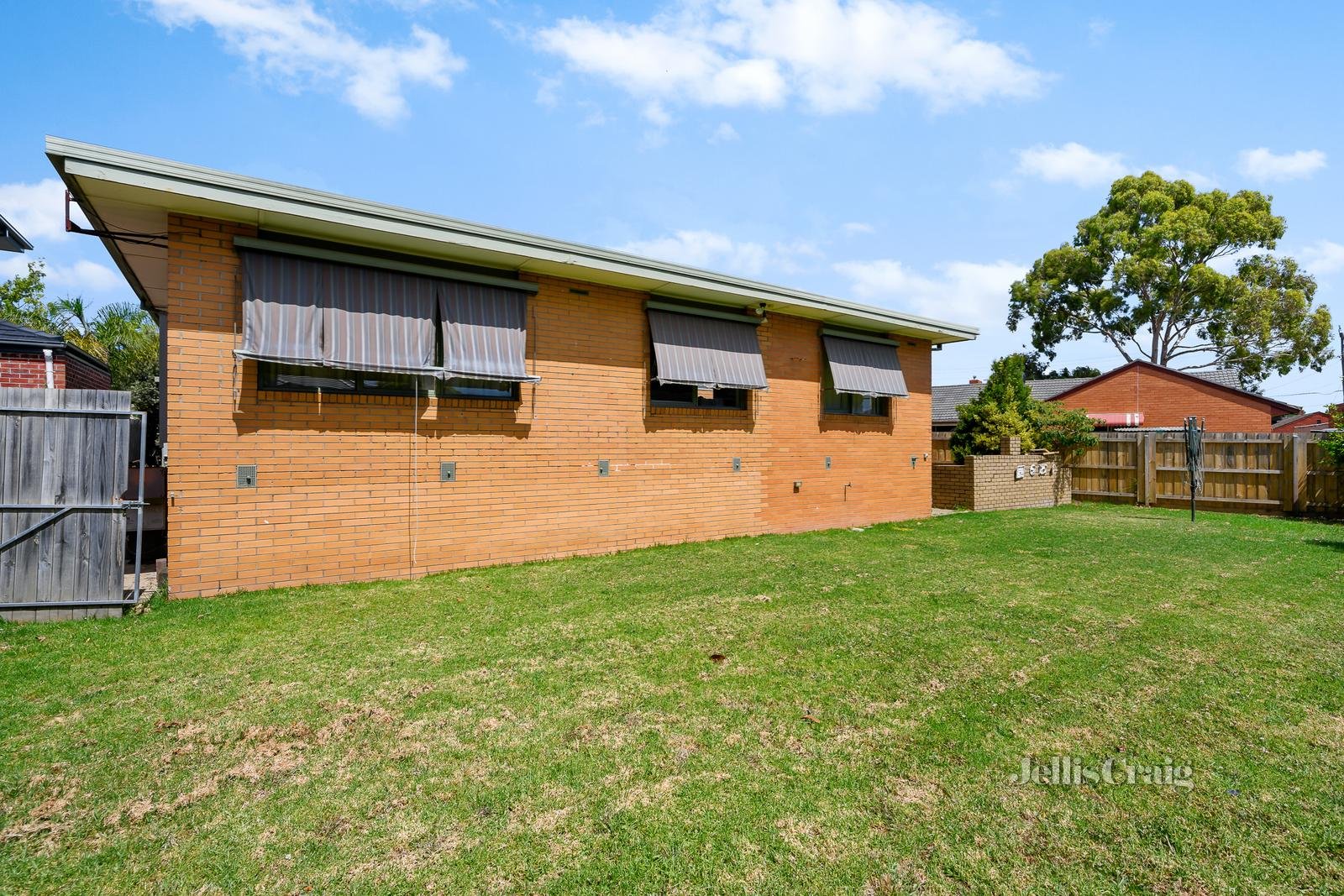 1 Agnes Court, Glen Waverley image 10