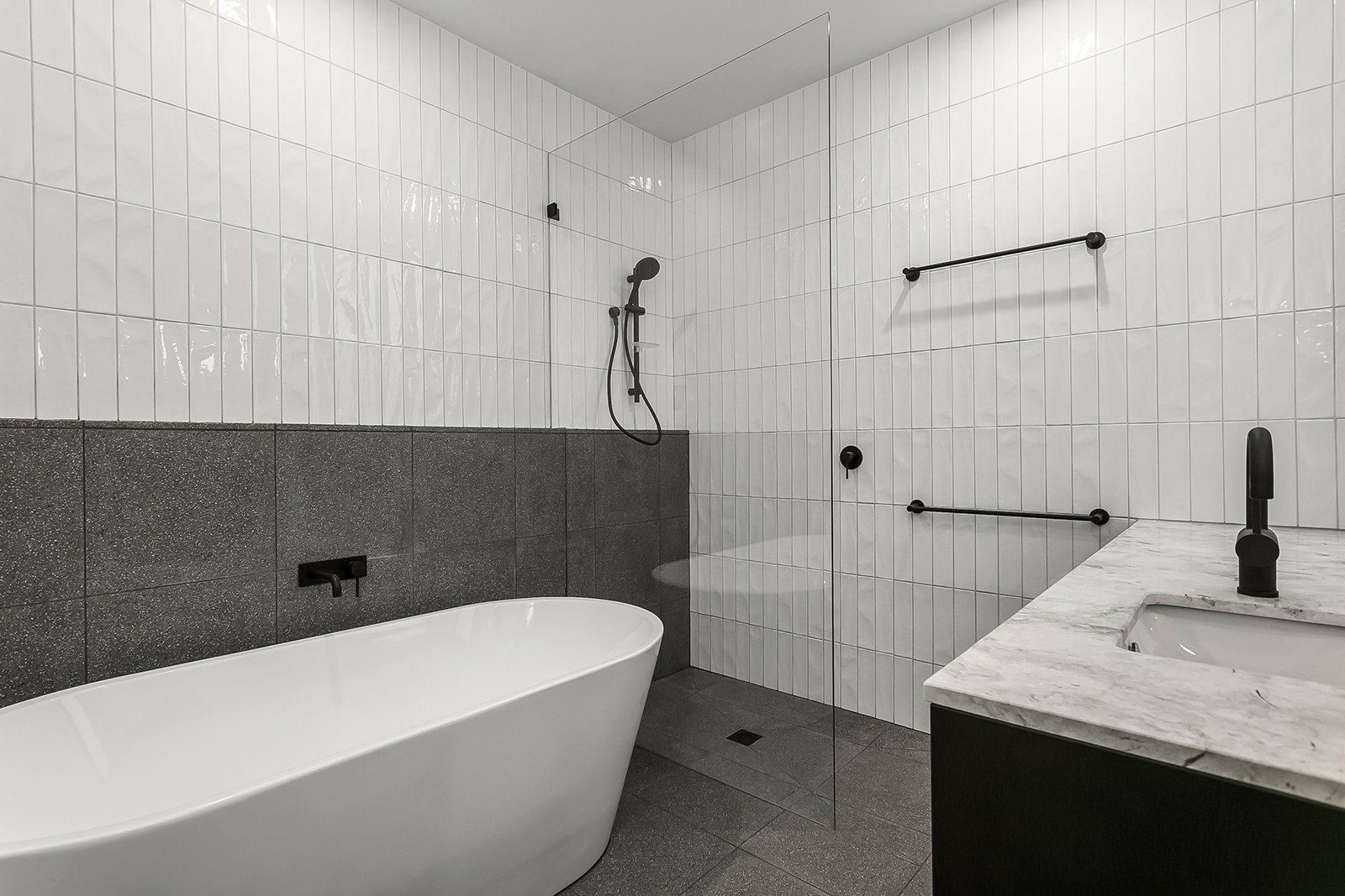 Property Gallery Thumbnail 6