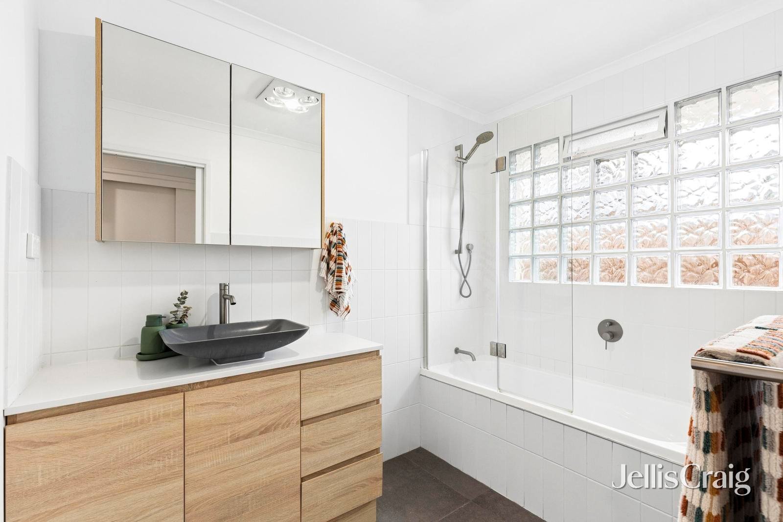 1 Allister Court, Lara image 8