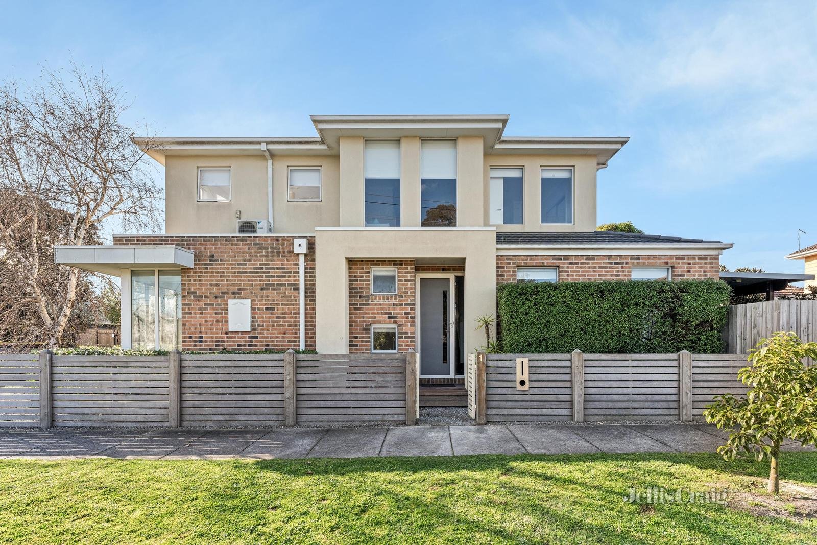 1 Alray Drive, Cheltenham image 1