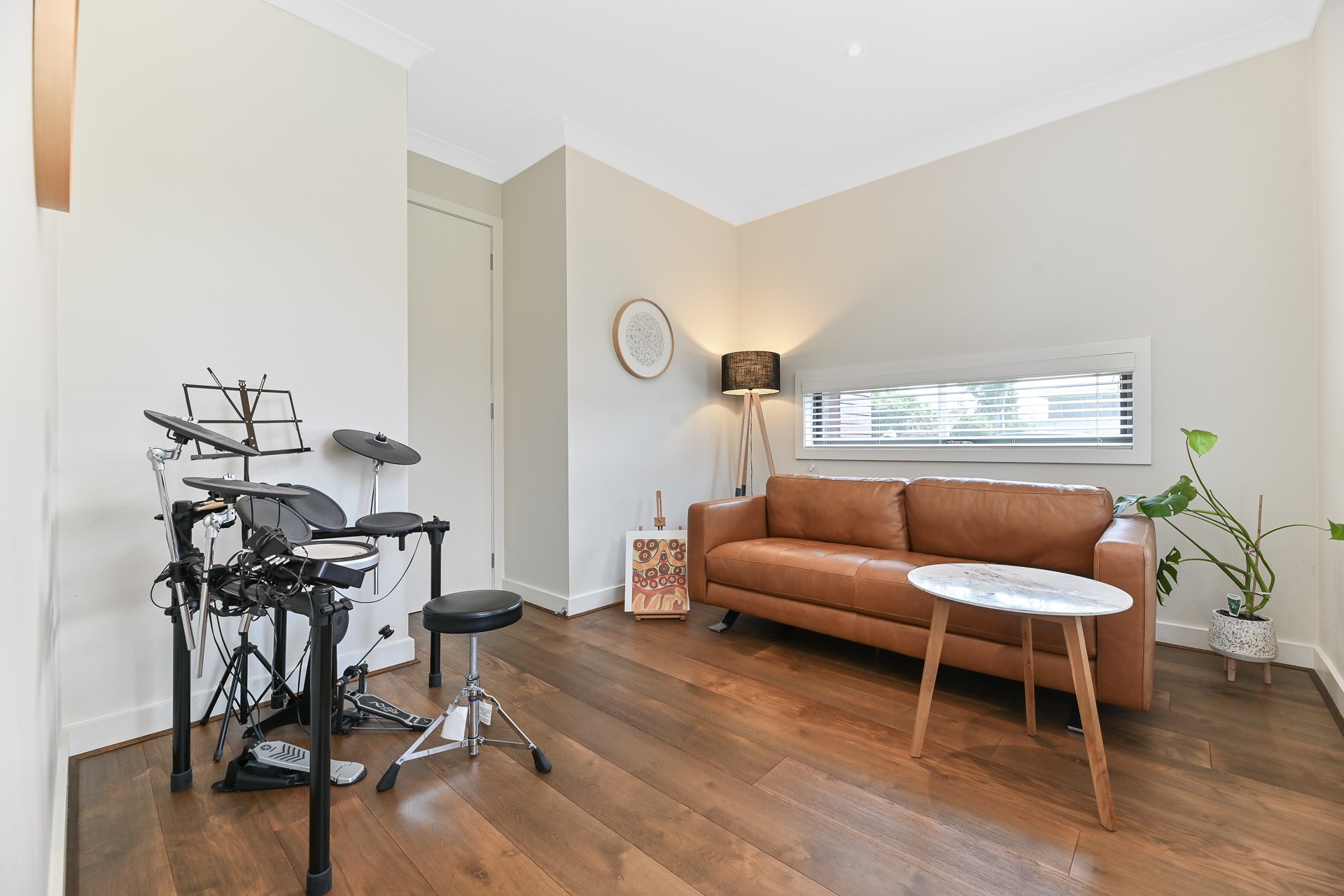 1 Arianne Road, Glen&nbsp;Waverley image 2