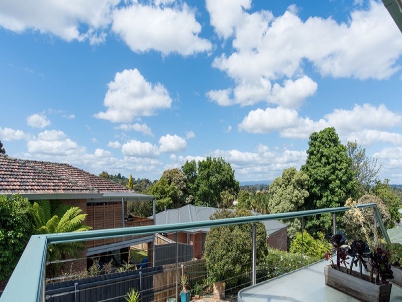 1 Arkarra Court, Mooroolbark image 2