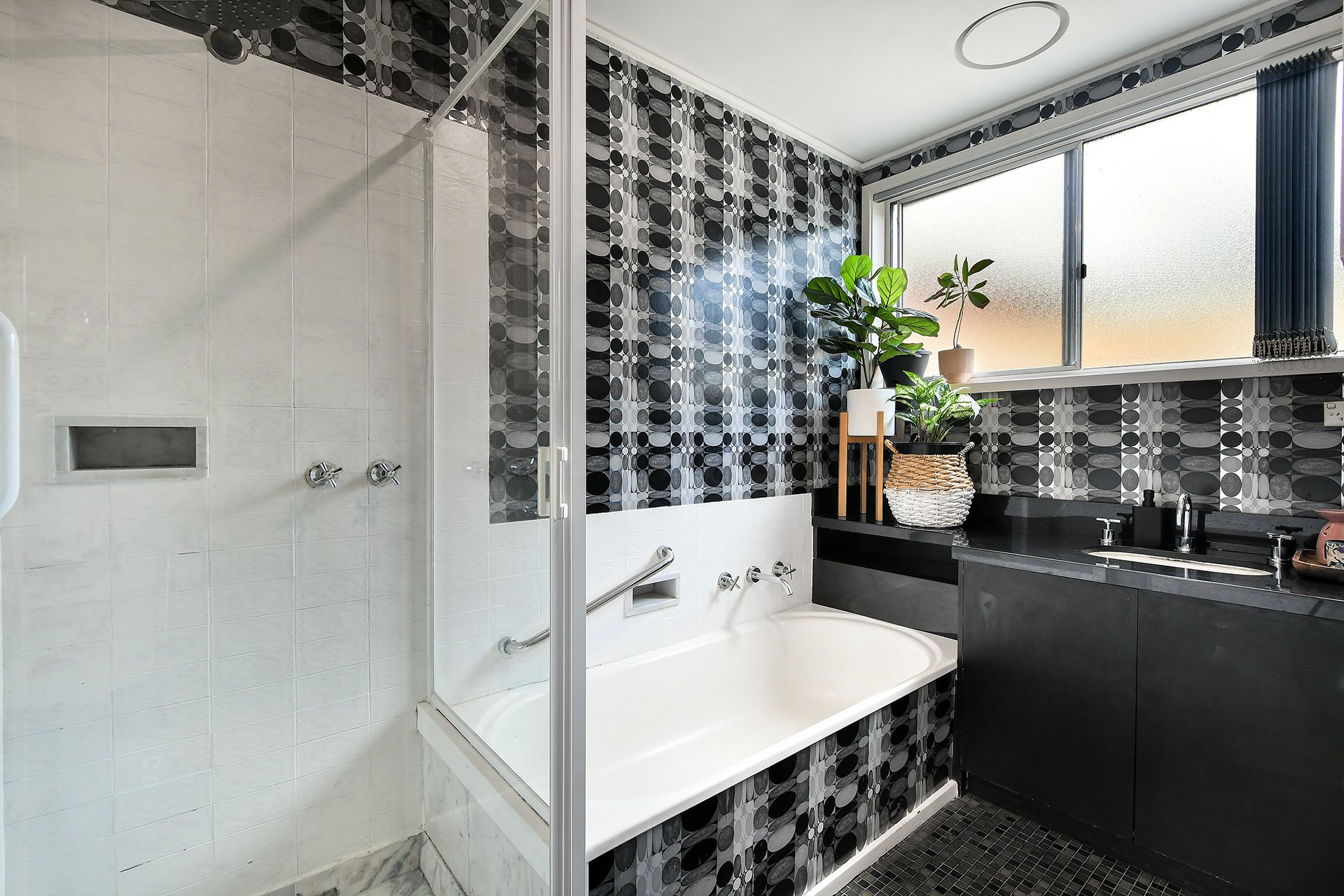 Property Gallery Thumbnail 6