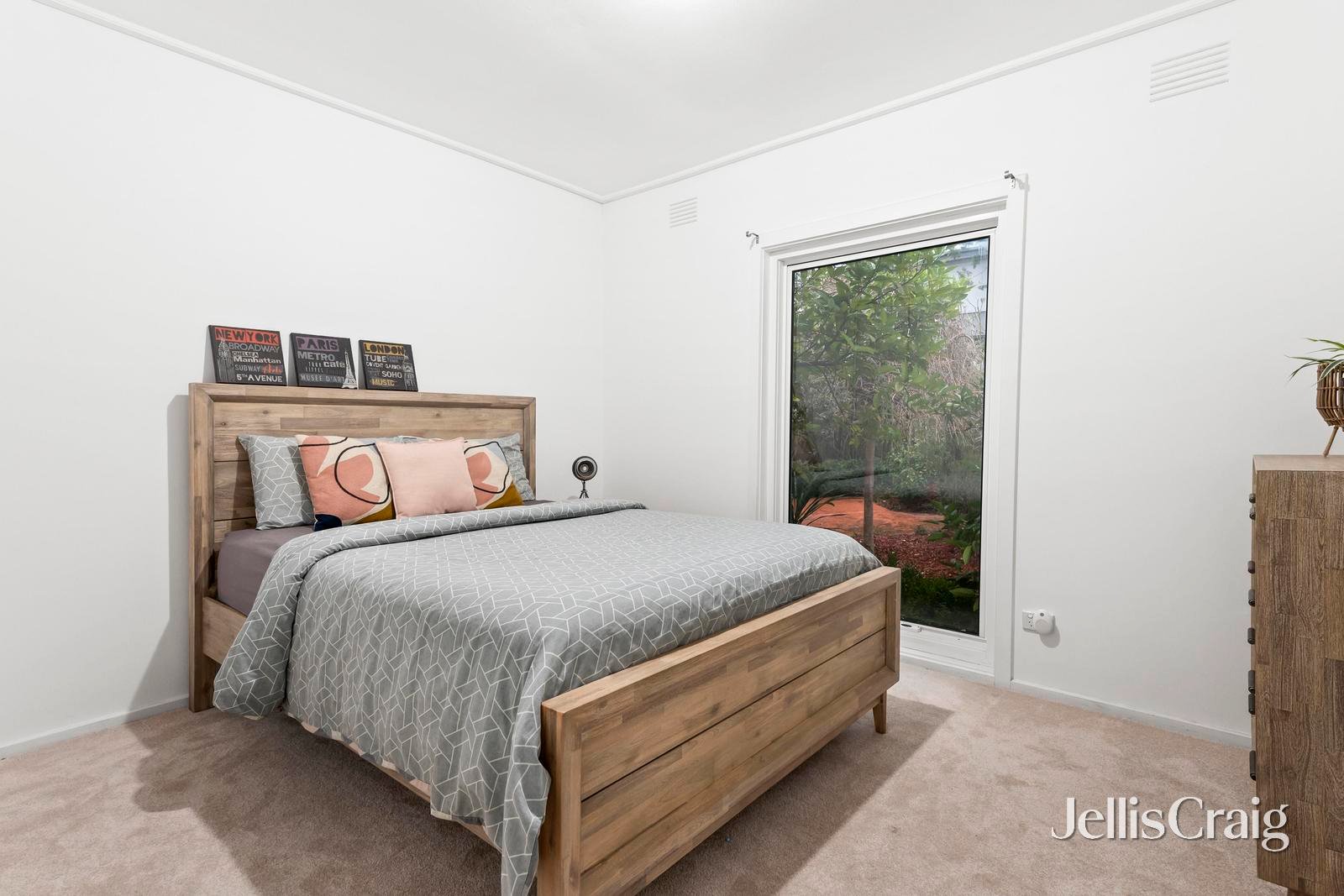 1 Avoca Court, Croydon North image 13