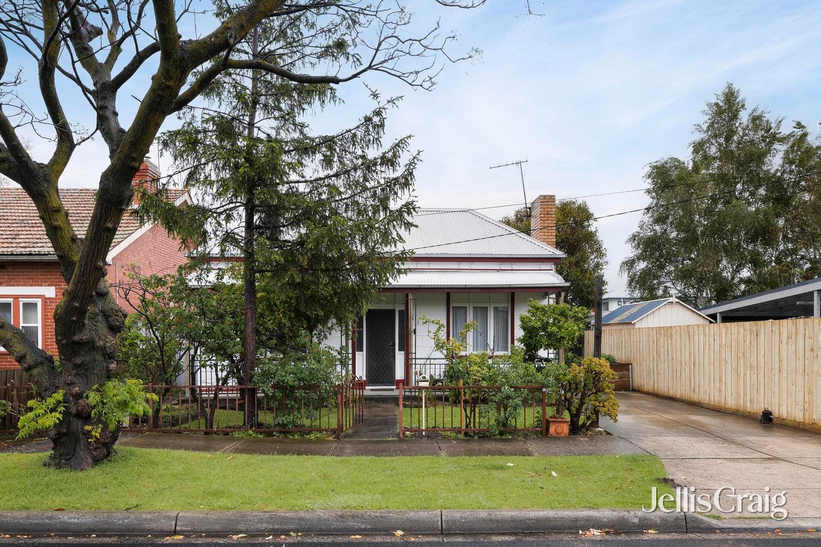1 Ballinamona Street, Fairfield image 1