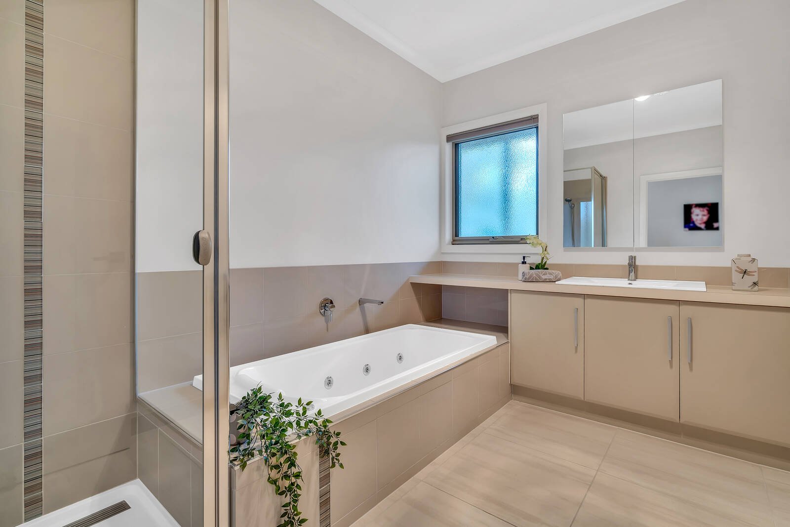Property Gallery Thumbnail 19