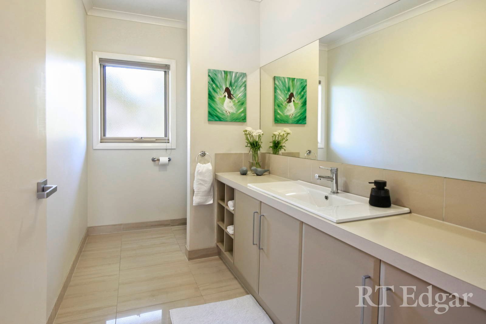 Property Gallery Thumbnail 13