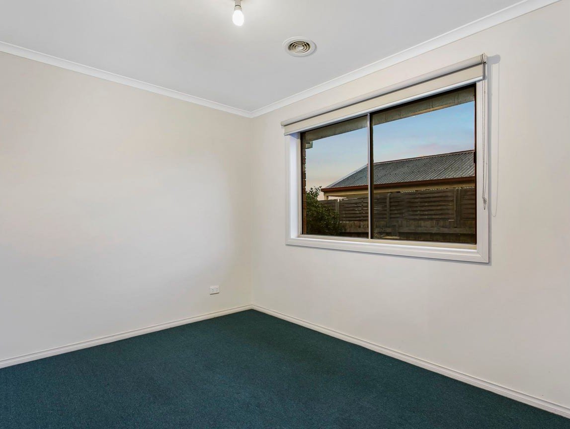 1 Balmaceda Court, Berwick image 7