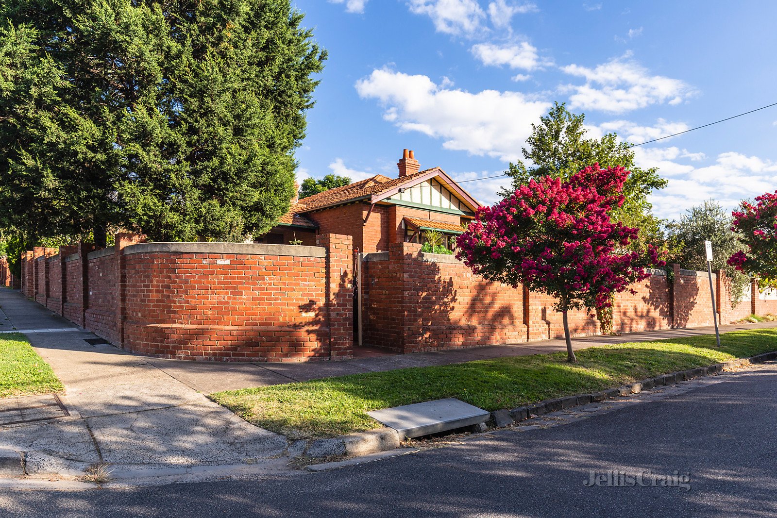 1 Banool Avenue, Kew image 1