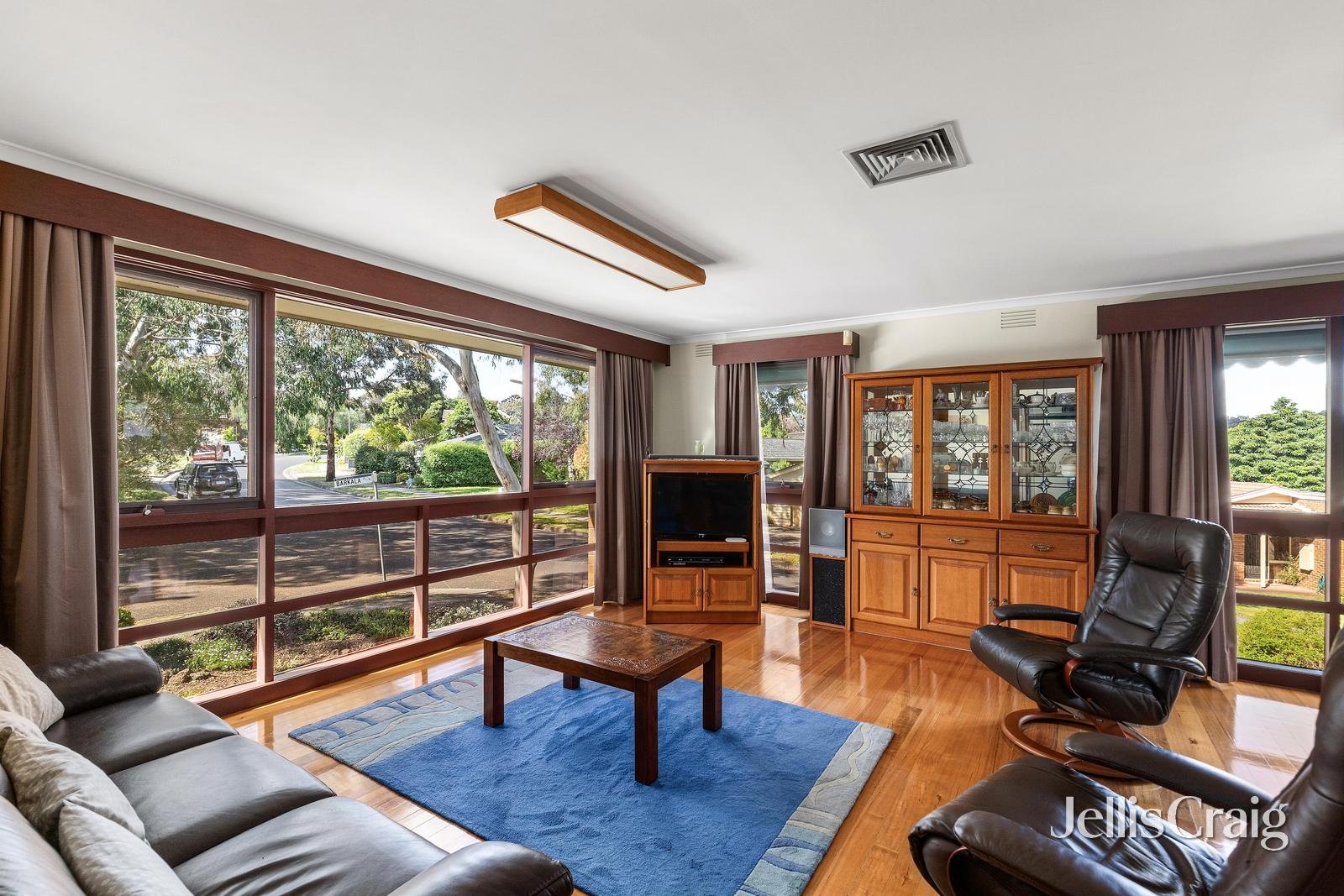 1 Barkala Close, Greensborough image 3