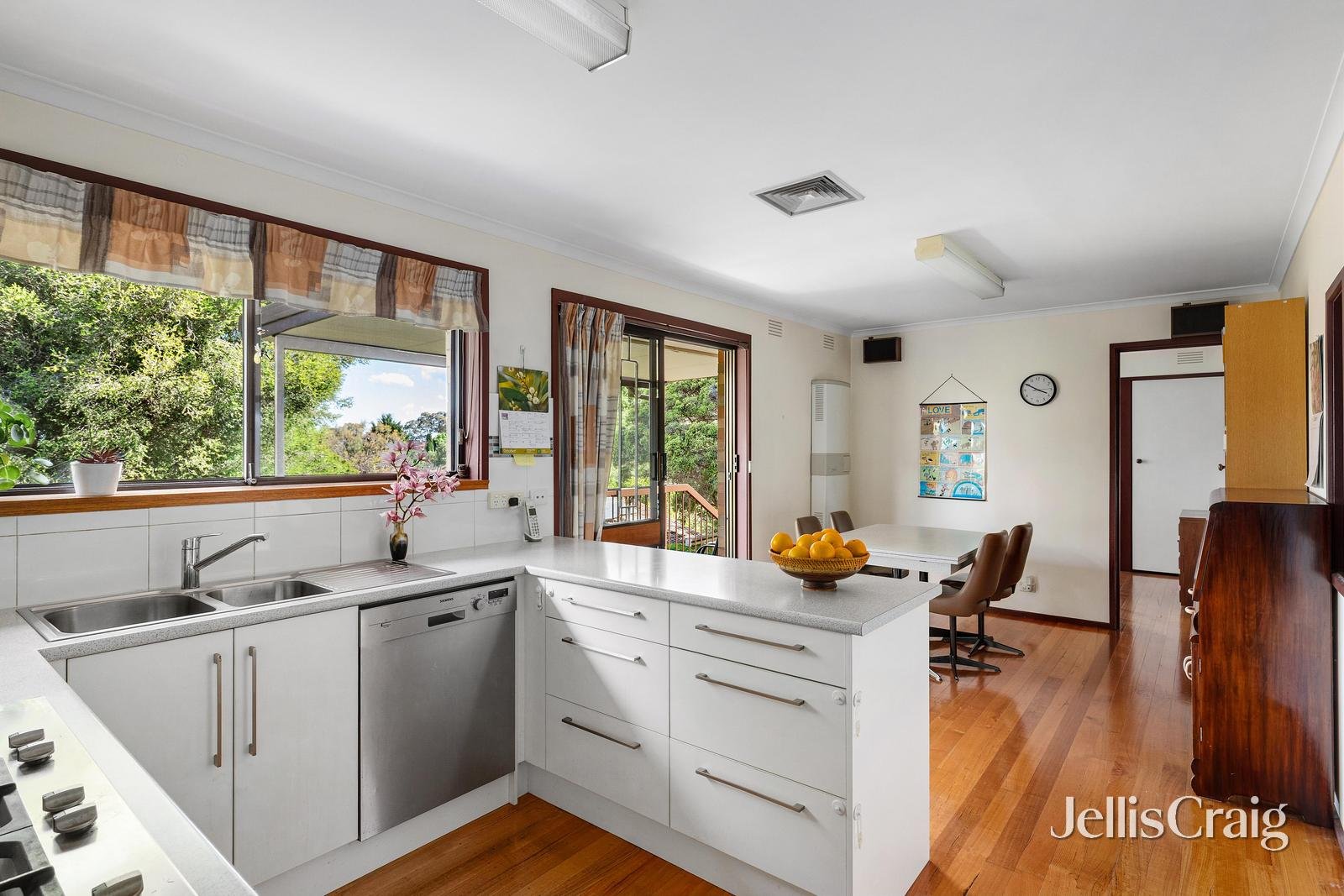 1 Barkala Close, Greensborough image 5