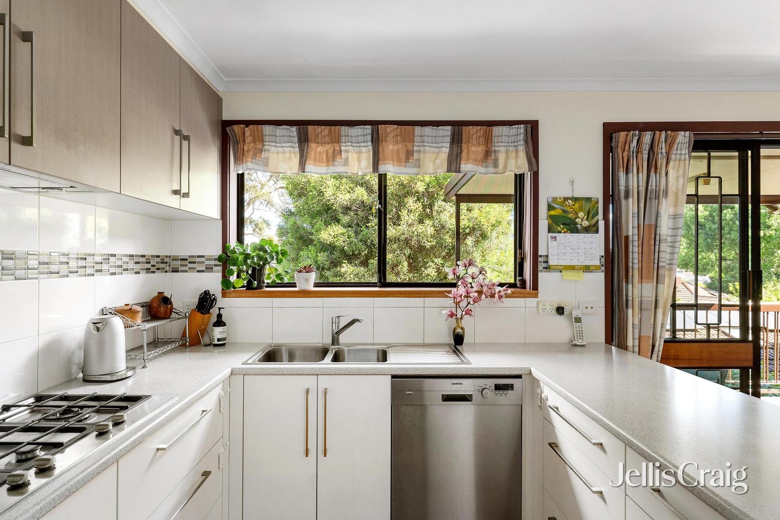 1 Barkala Close, Greensborough image 7