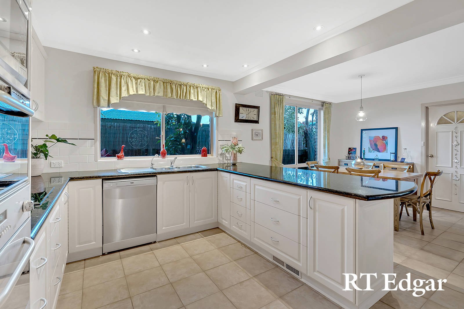 Property Gallery Thumbnail 9