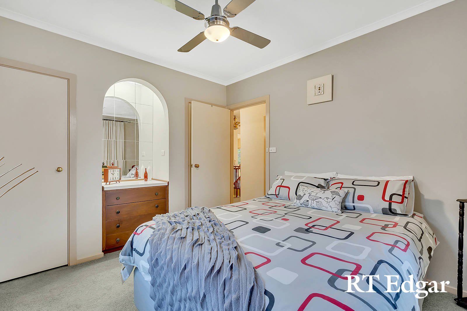 Property Gallery Thumbnail 15