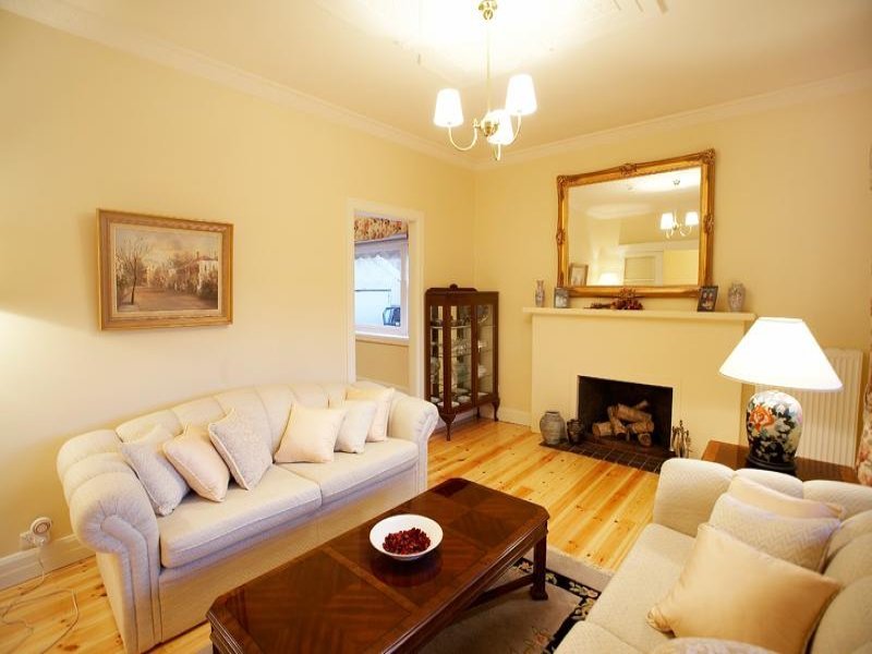 1 Belgrove Avenue, Balwyn image 2